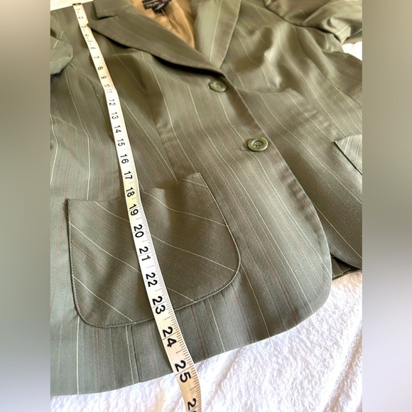 Style & Co. Olive Green Pinstripe Blazer SZ 12 - Picture 5 of 13